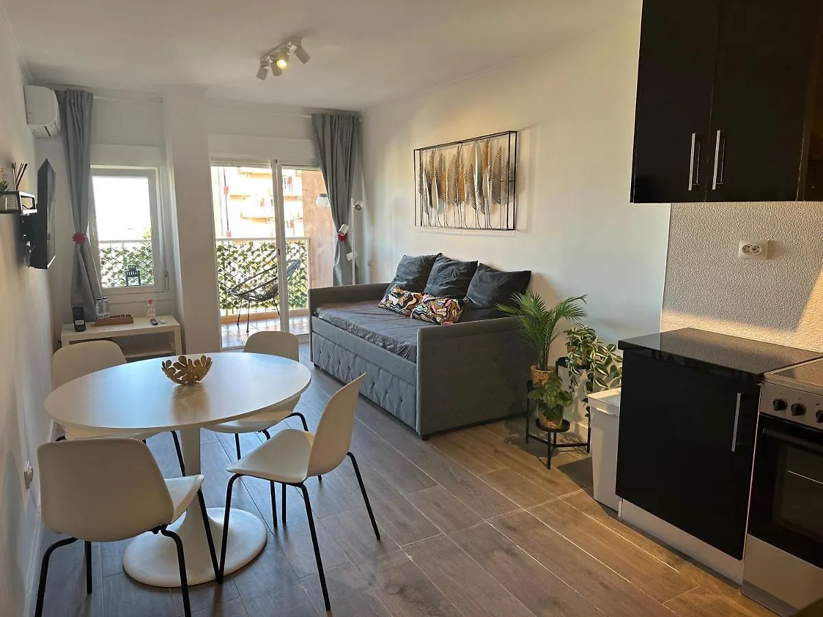 Apt Centrico Con Vistas Y Piscinas Benalmadena